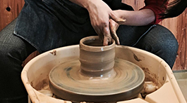 沖縄で陶芸体験