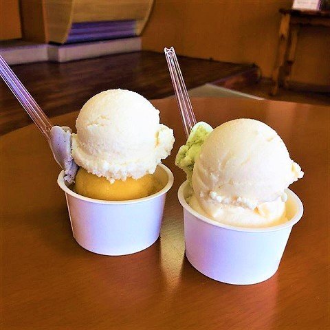 沖縄　アイスクリーム　うるまジェラート　カップダブル