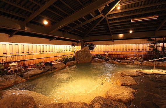 ホテルマハイナウェルネスリゾート冲縄　大浴场