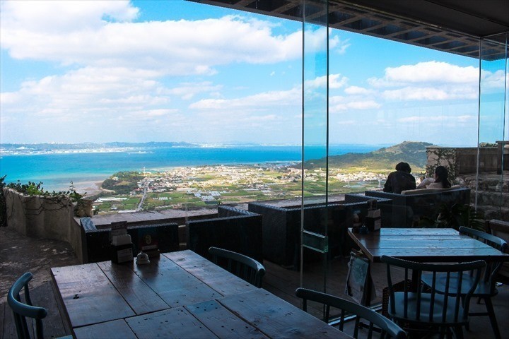 ooloo　沖縄　絶景カフェ