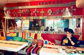 「メキシカンダイナー・マリソル」はお店も雑貨もカラフルで陽気な本格タコスのお店