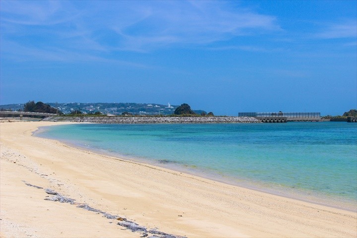 沖縄本島　穴場ビーチ　済井出の浜