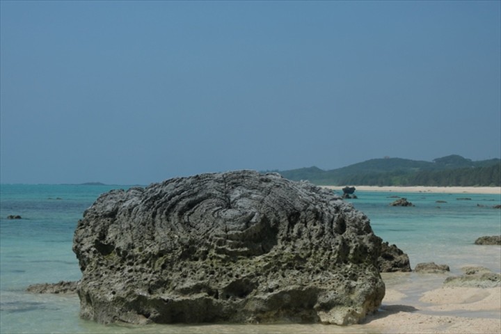 沖縄　ハートロック　石垣島　巻岩