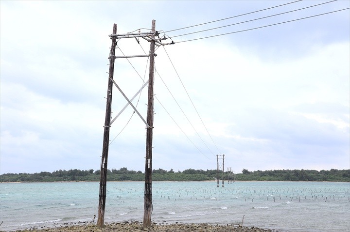 奥武島　観光　海中電柱