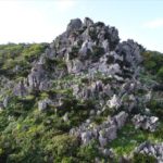 琉球神話とやんばるの大自然を体感する『アスムイハイクス』の楽しみ方。いくつ分かる？難解奇岩見立て