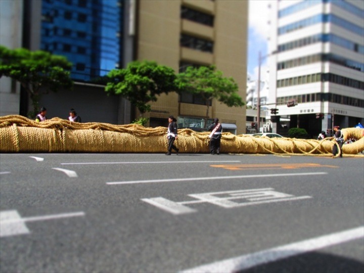 沖縄　綱引き