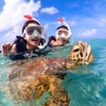 小さなお子さまを持つ若いご夫婦でも安心して参加できるウミガメシュノーケル体験