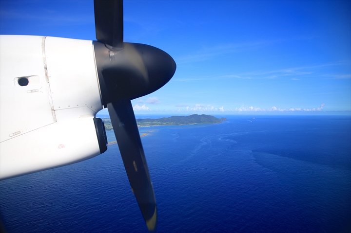 久米島　観光　飛行機