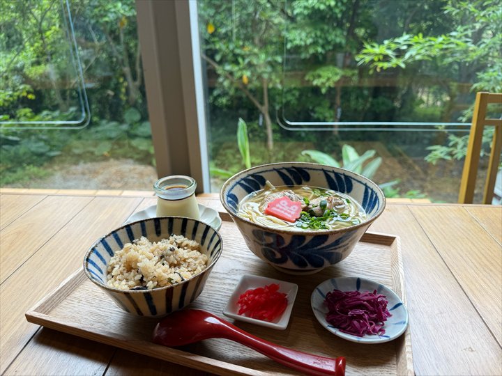 沖縄そば 今帰仁の森