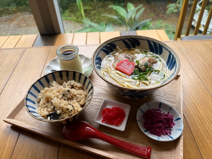 沖縄そば 今帰仁の森