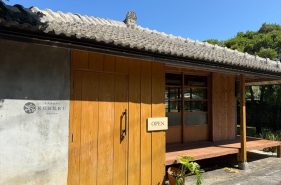 今帰仁・古民家カフェKURURU｜4年かけて作り上げた癒し空間と肉感たっぷりタコライス
