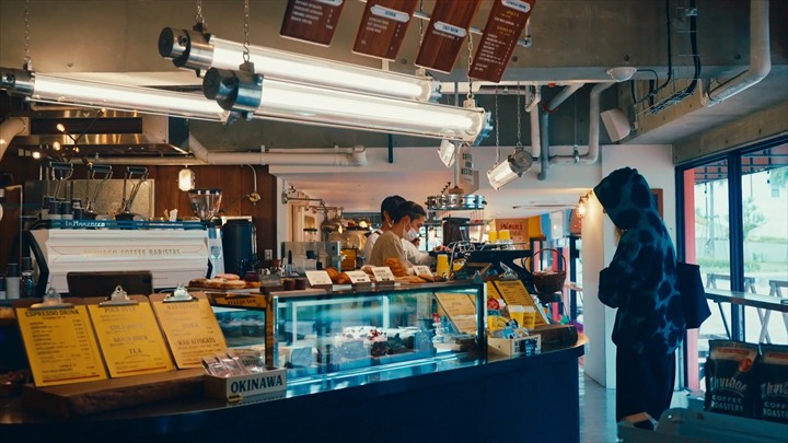 北谷 おすすめ レストラン ZHYVAGO COFFEE ROASTERY